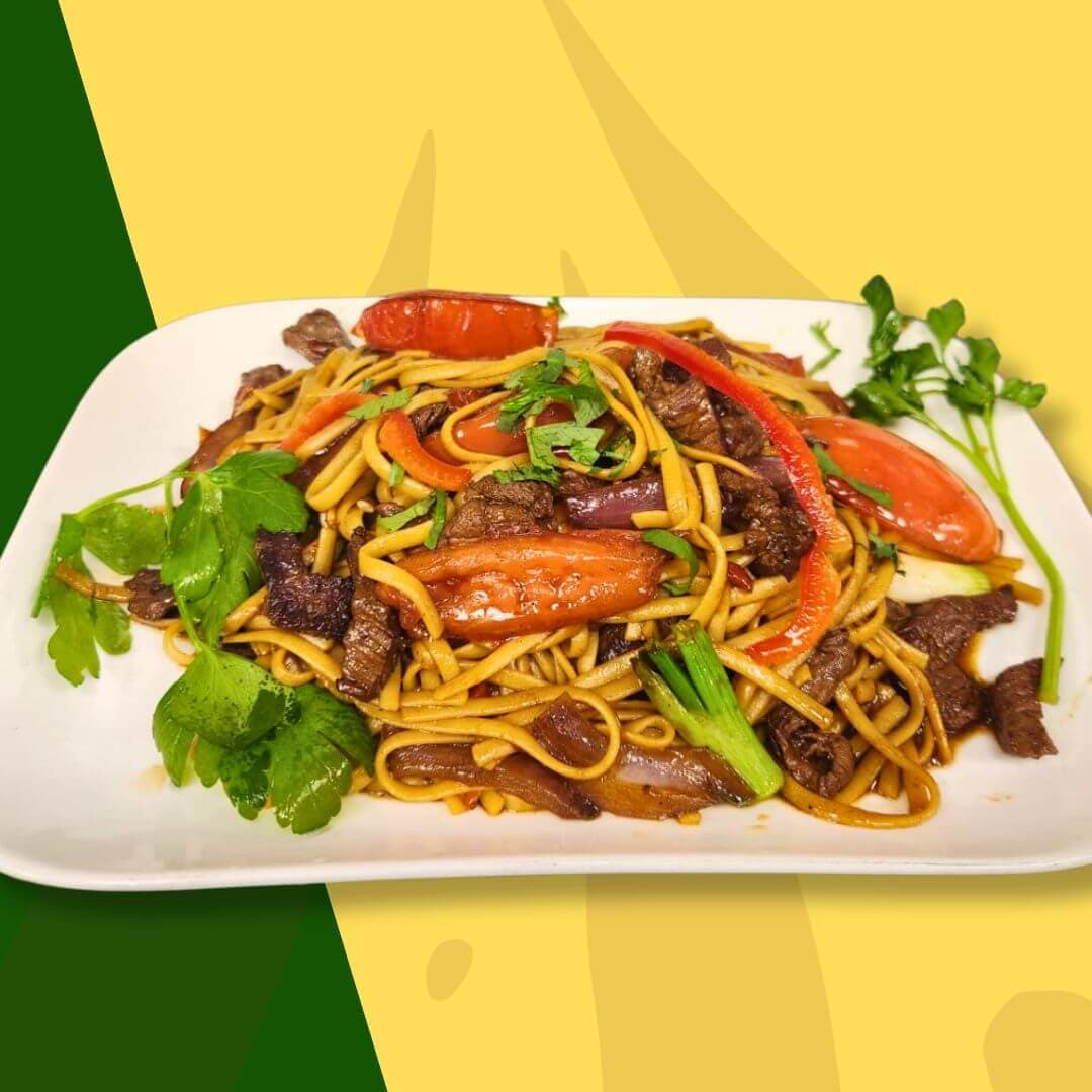 This is how we serve the Tallarin Saltado De Carne in our restaurant